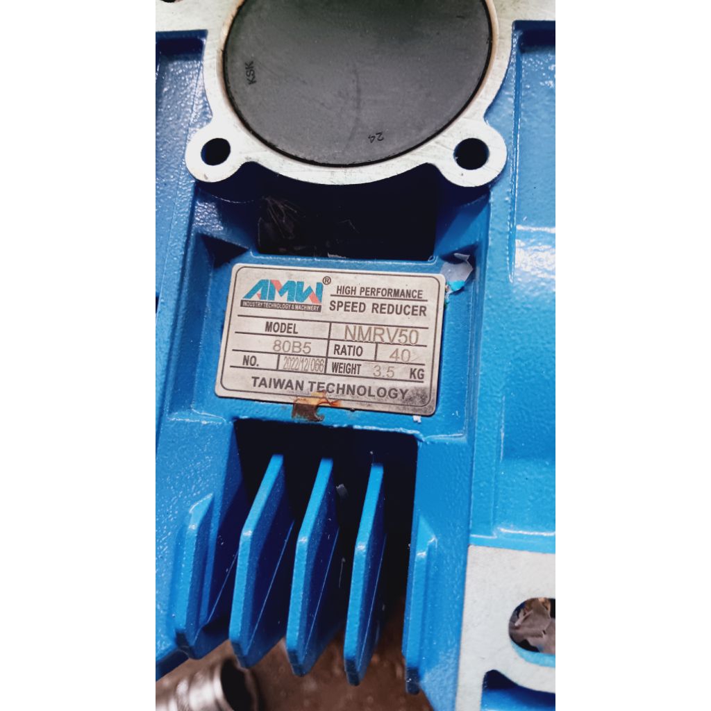 GearBox NMRV 050 Untuk Motor 1Hp 380v Ratio 25 3phase