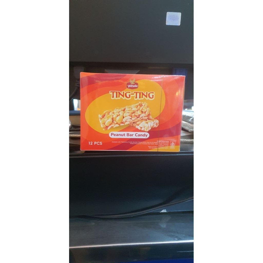 

Garuda Ting-Ting Peanut Bar Candy 260gr ( 12pcs )