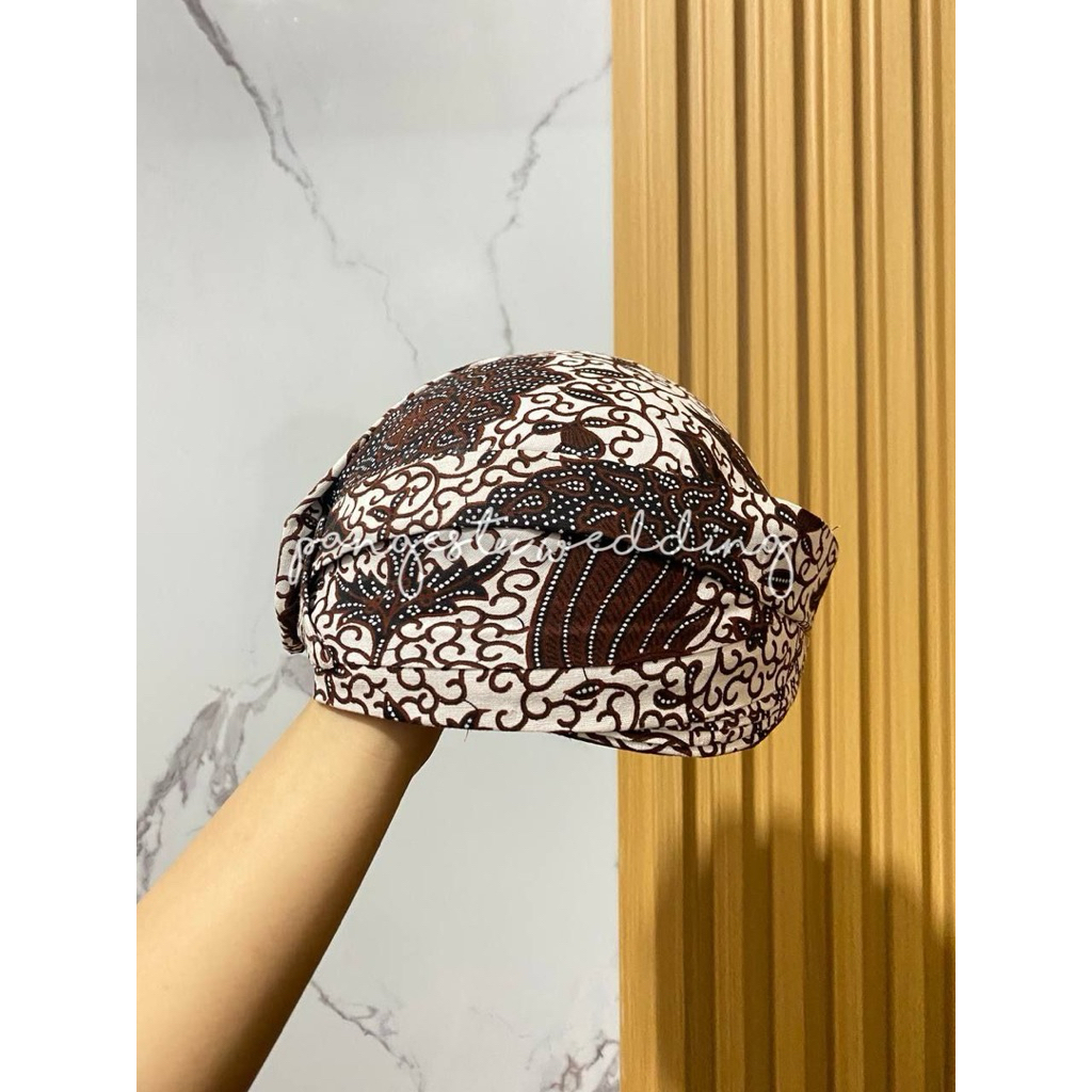 Sylviana723 Blangkon Solo Motif Batik / Jarik - Nuansa Putih