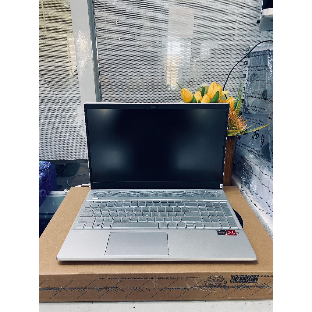 HP Pavilion Ryzen 3 15-cw1002AU AMD R3 3300 SSD 512Gb Ram 8GB DDR4 No CD Room Driver Windows[10] 15.