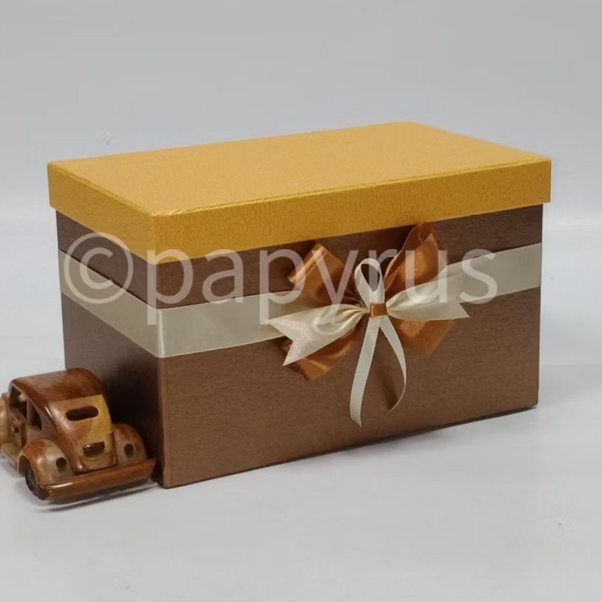

PAPYRUS Kombinasi 15x25 Tinggi 15cm Kotak Kado Gift Box V2