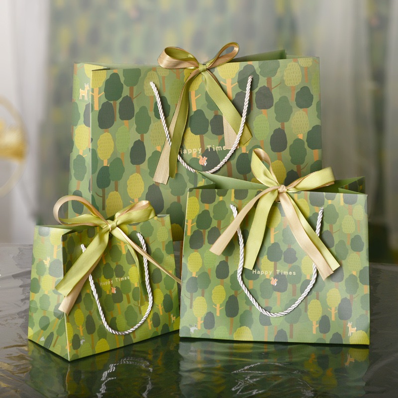 

Variant F-301 - Paperbag - Paper bag - Paperbag Kado - Gift Bag - Premium PaperBag -Kantong Kado - Kantong Souvenir - Tas Kado Premium Souvenir Wedding - Goodie Bag - Paperbag Pita - PaperBag Tas Hadiah - PaperBag Premium Quality - Hadiah Wedding Souvenir