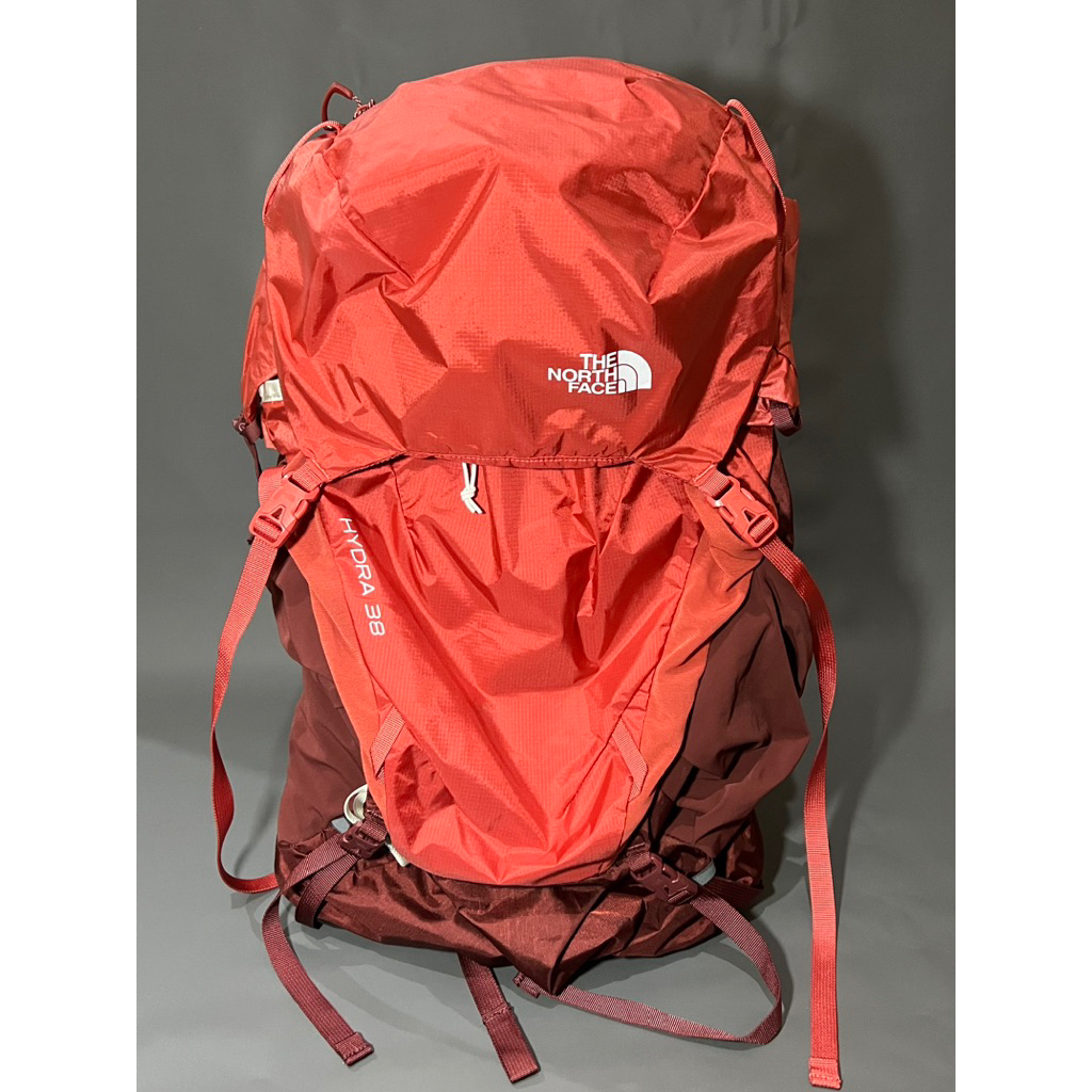 The North Face hydra 38