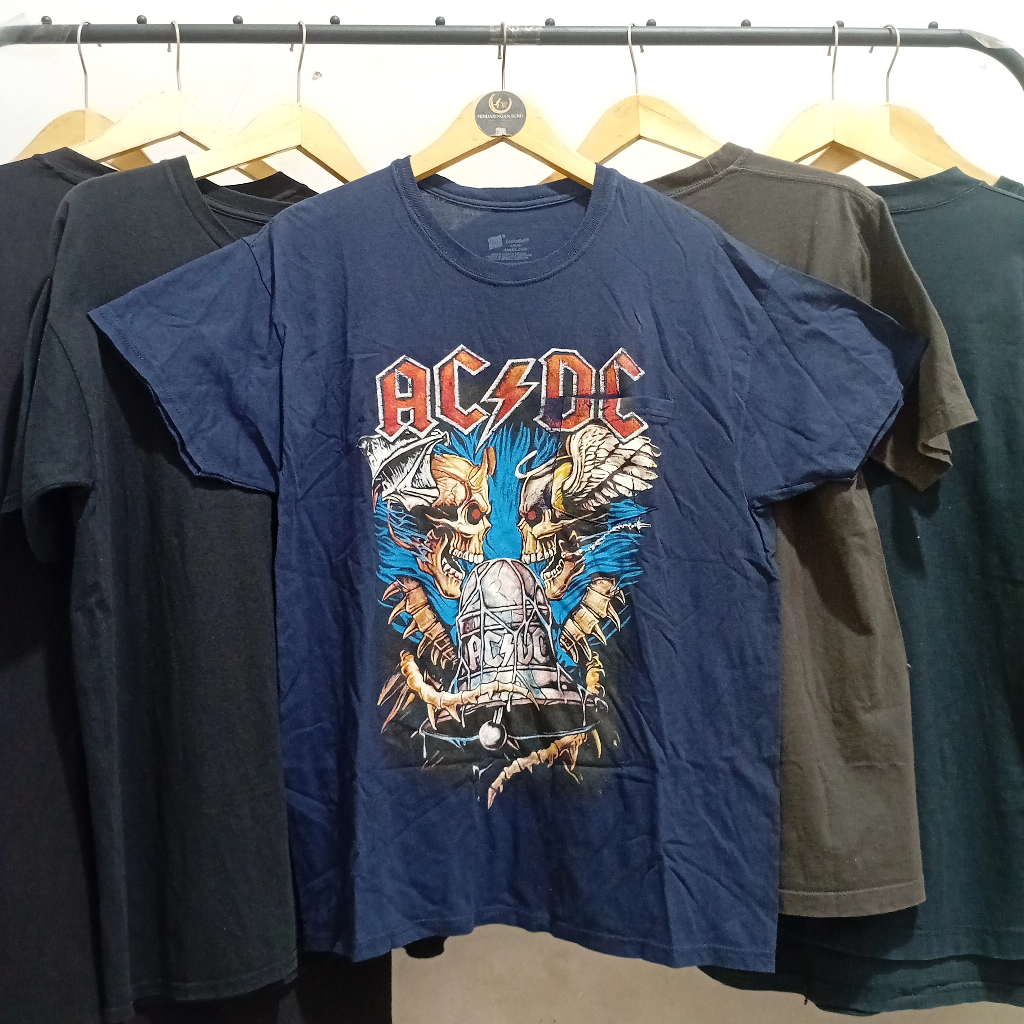 Tshirt ACDC Pocket biru dongker tag hanes
