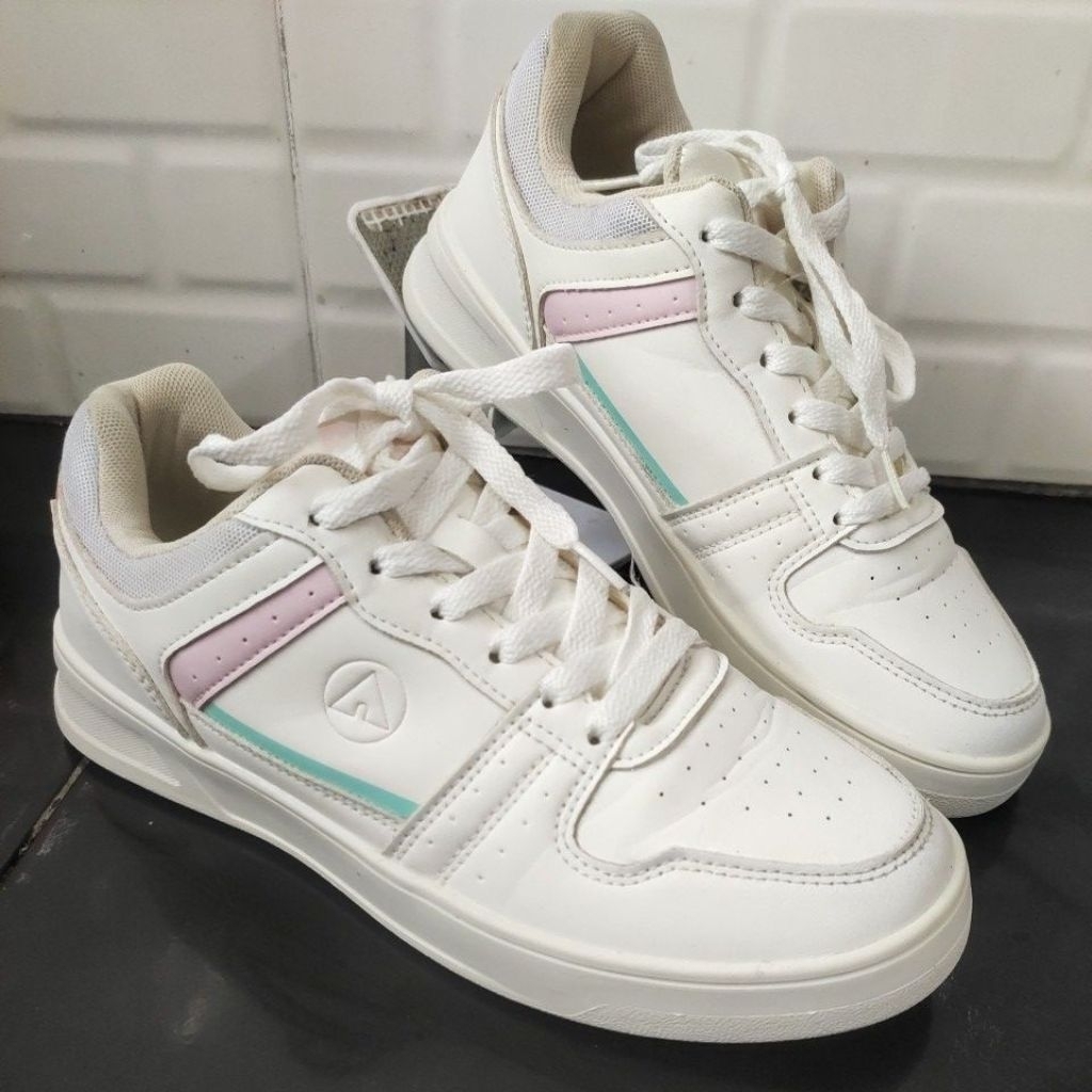 AIRWALK BOSTON WHITE PINK SIZE 39