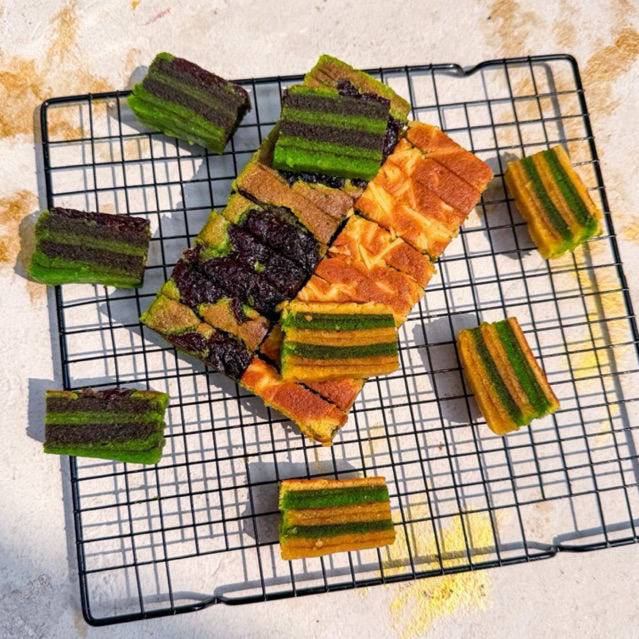 

Kue Lapis Legit Elite