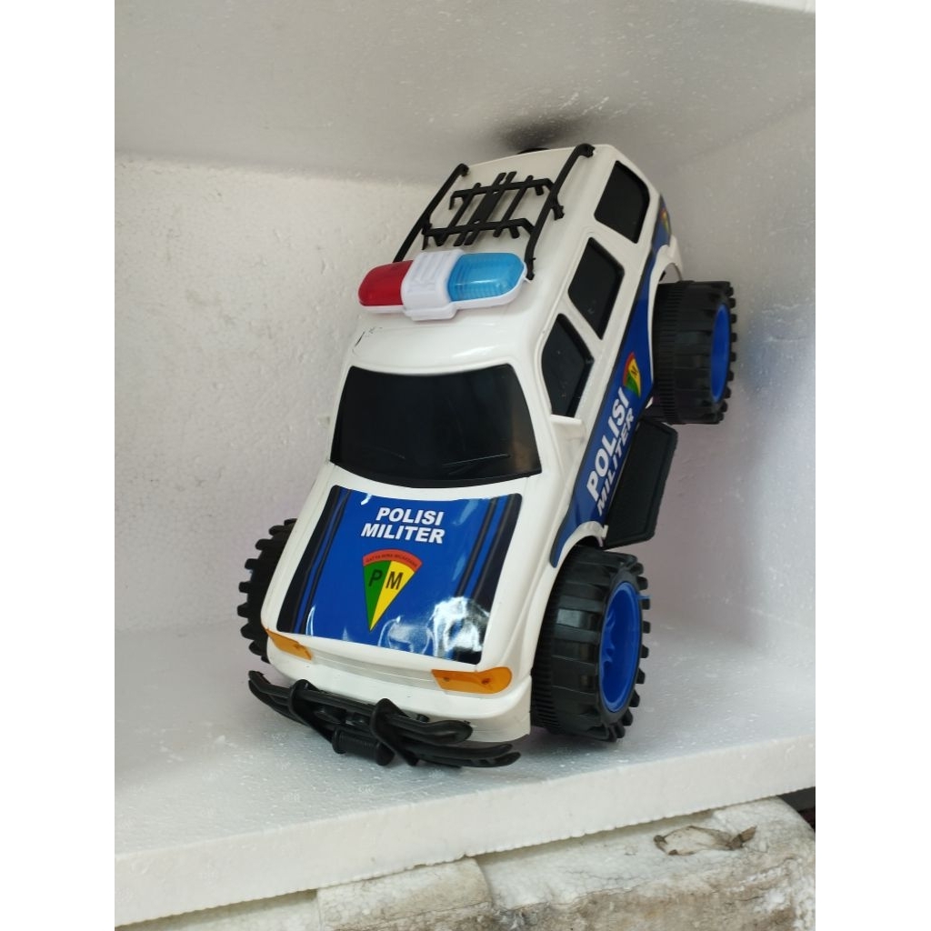 Mainan Mobil Polisi Militer