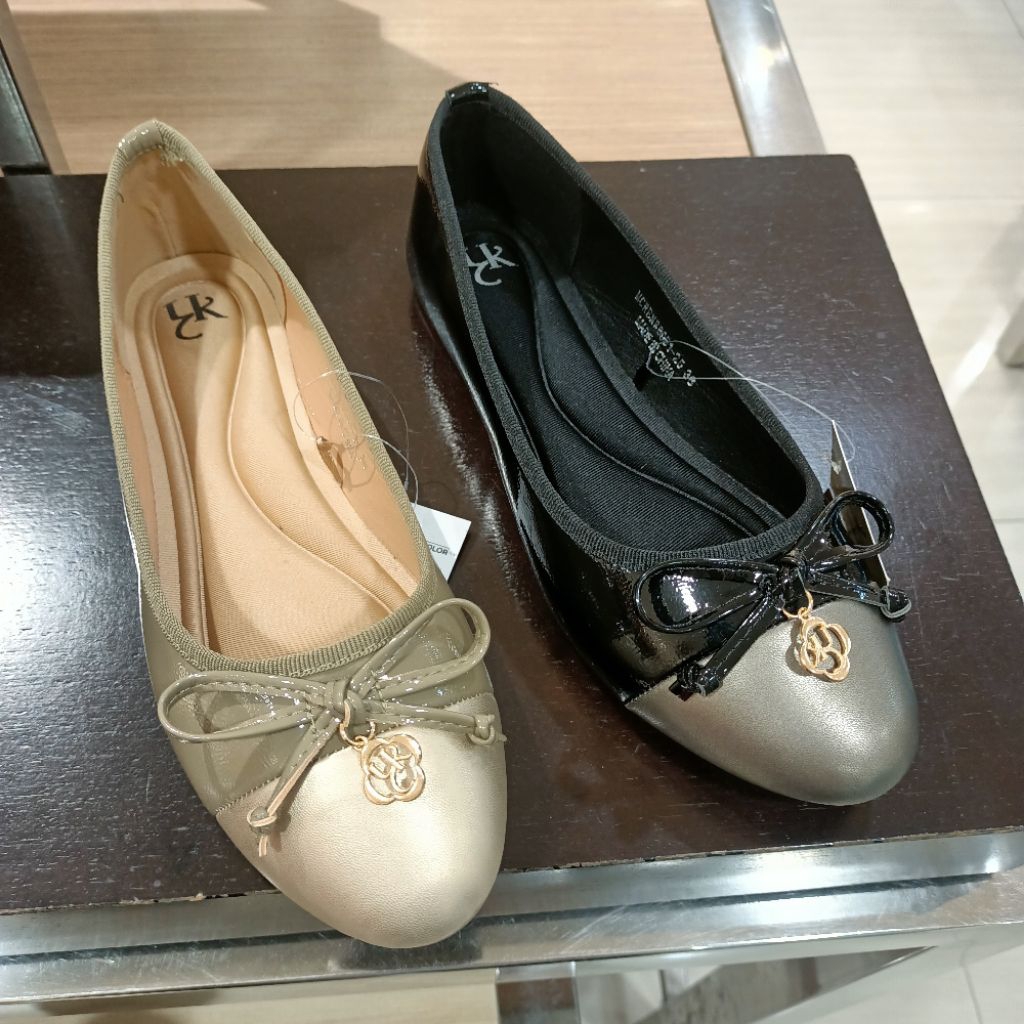 sepatu wanita flat YONGKI KOMALADI original matahari