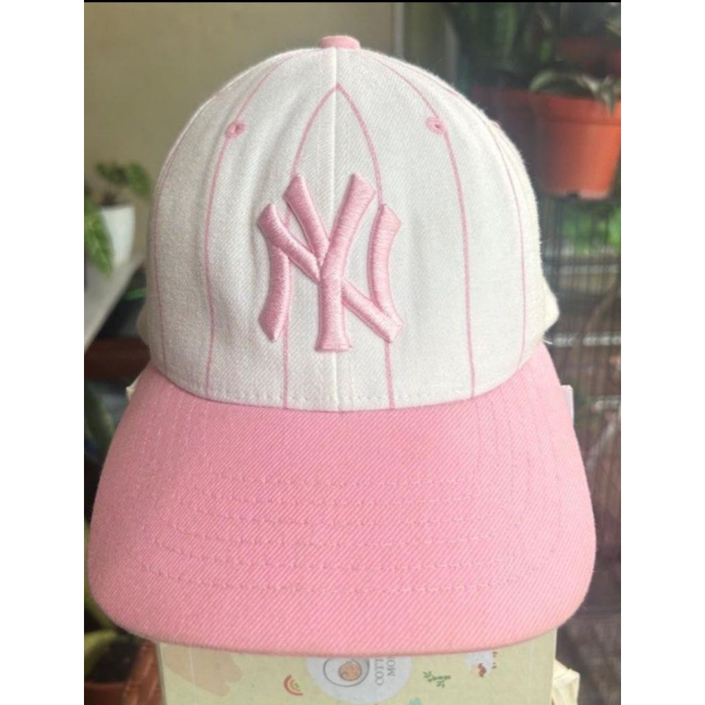 topi NY pink putih