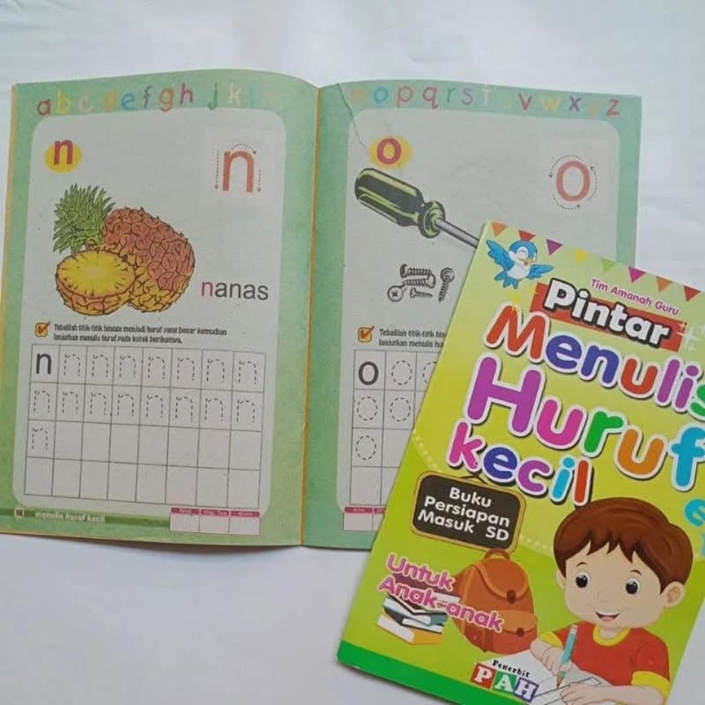 Buku belajar menulis huruf kecil