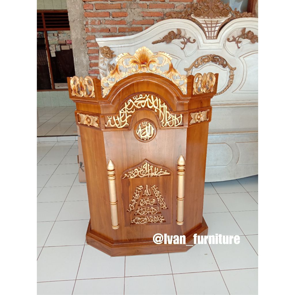 Mimbar masjid ukir kayu jati Mimbar podium ukir jati Mimbar masjid kayu jati Jepara