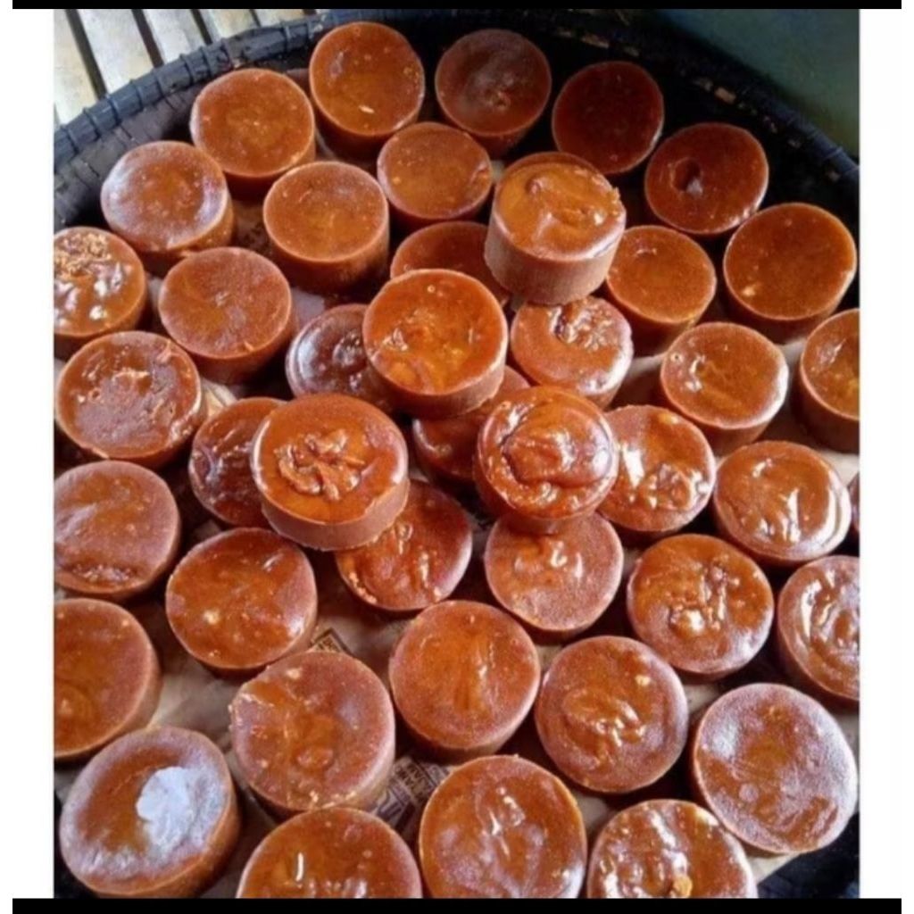 

Gula aren asli / Kualitas super / gula aren 1 Kg/ 500 Gram