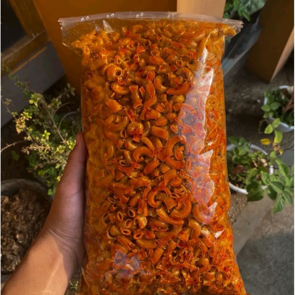 

MAKARONI CIKRUH PEDAS 500gr GURIH RENYAH KRIUK BUMBU PEDAS DAUN JERUK VIRAL