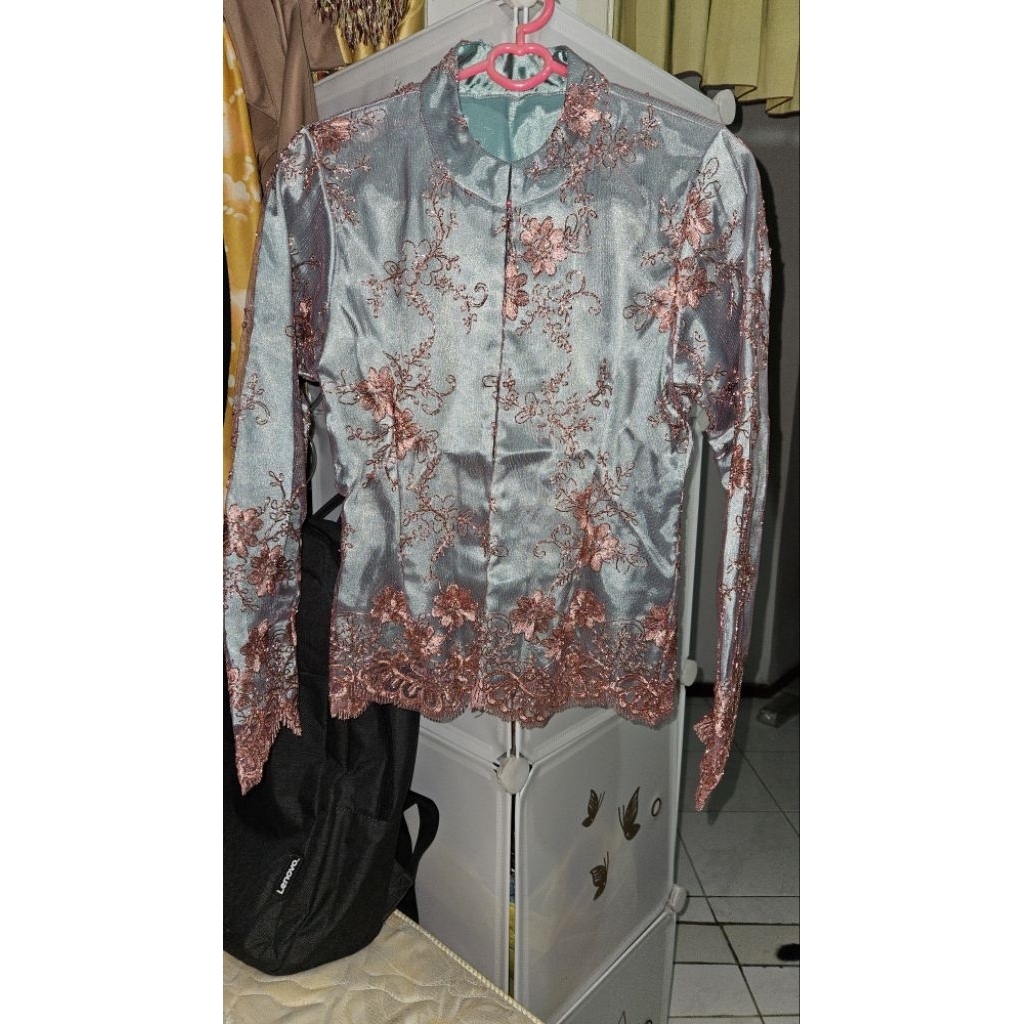 SALE Kebaya Hijau Sage Pink Brokat
