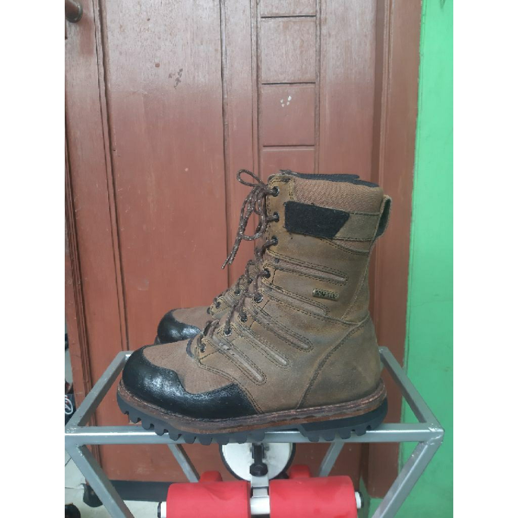 sepatu high outdor tinggi IRISH SETTER by redwings size 41