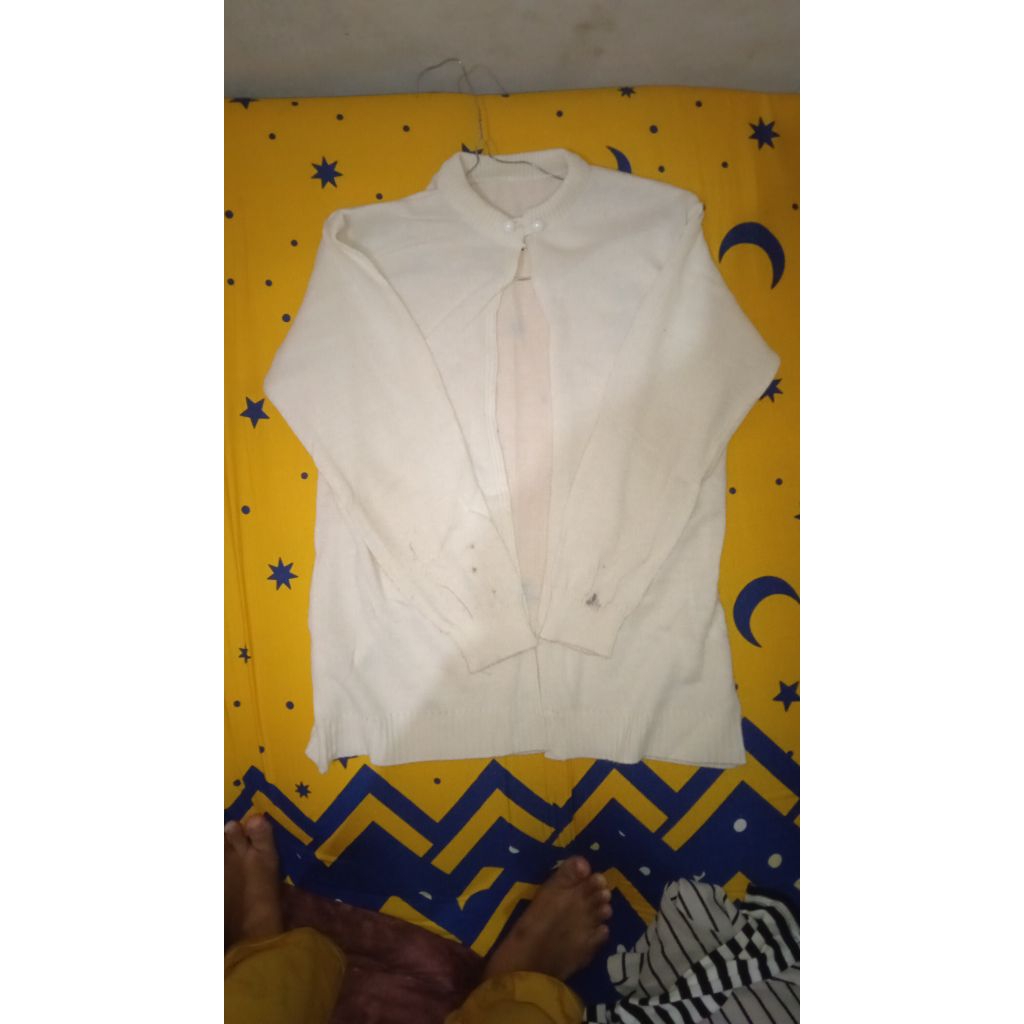 PRELOVED Cardigan Rajut Warna Putih Tulang