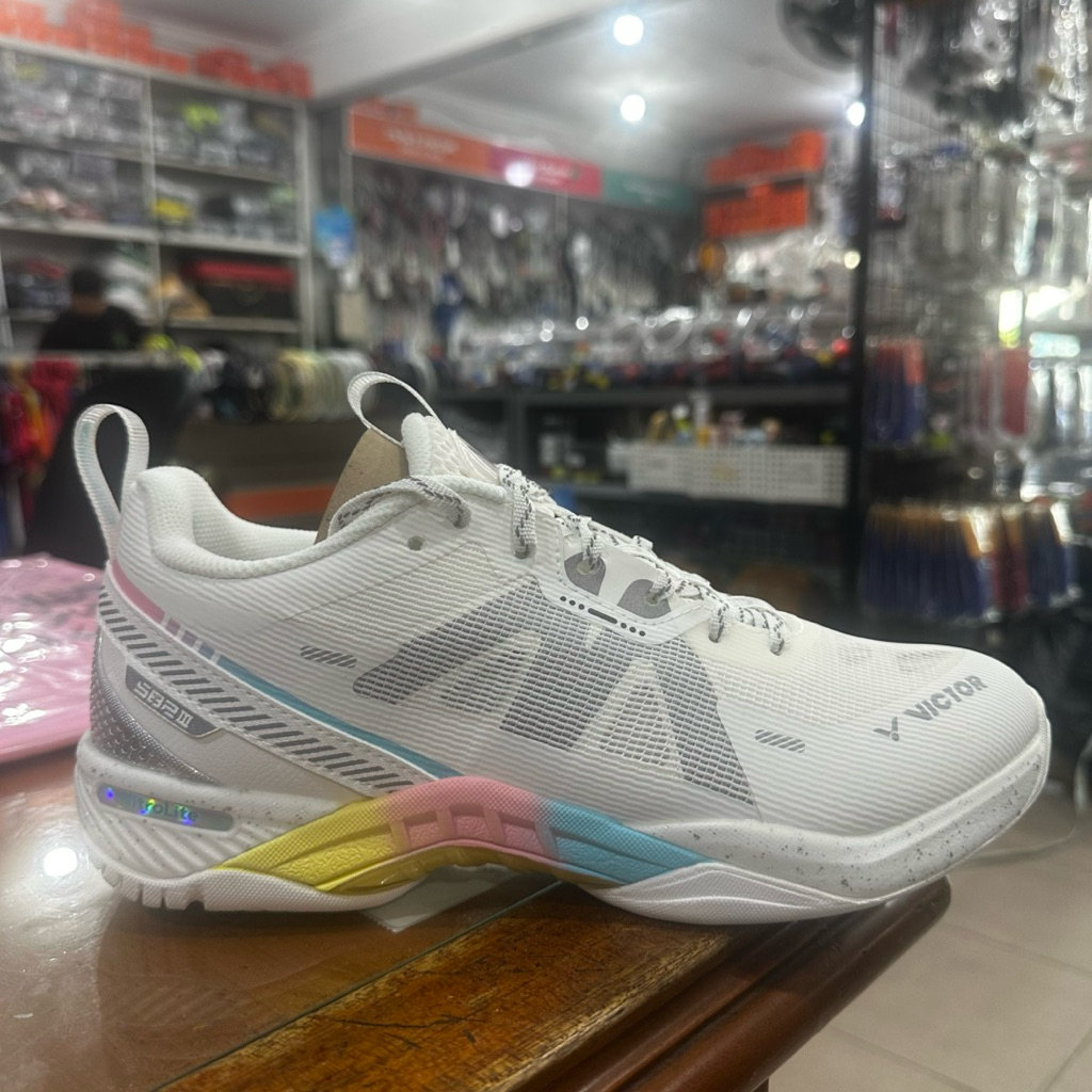 Sepatu Victor Nitrolite S82III
