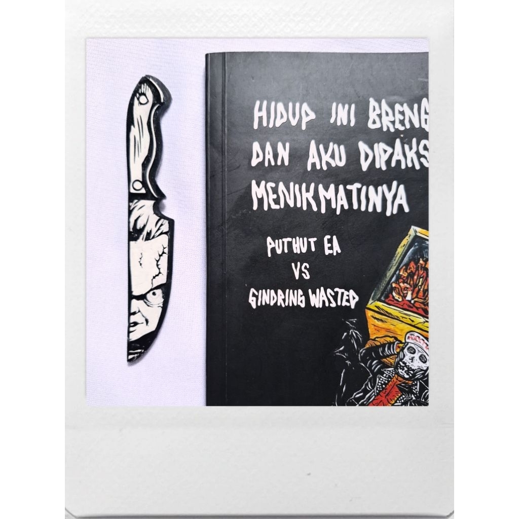 

[BOOKMARK] Chucky Knife