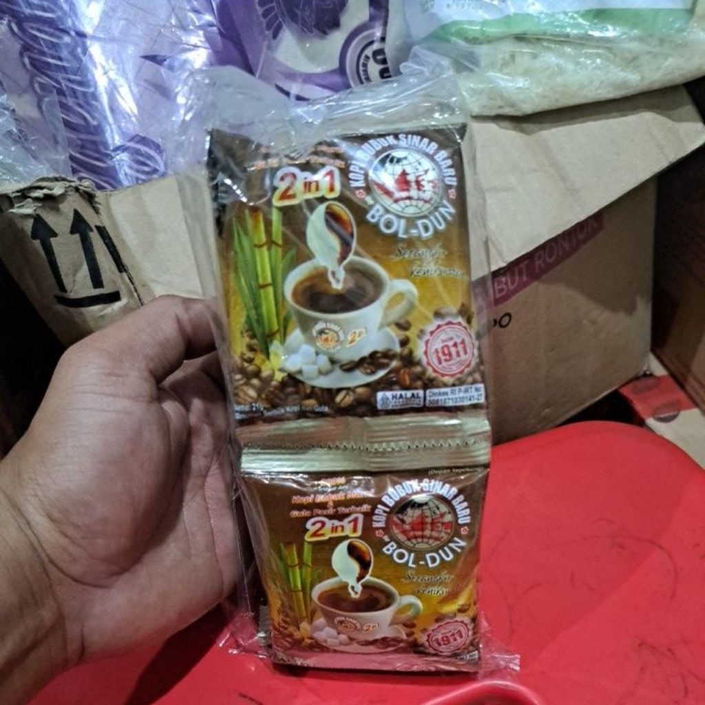 

kopi bubuk bola dunia kopi + gula saset isi 10pcs
