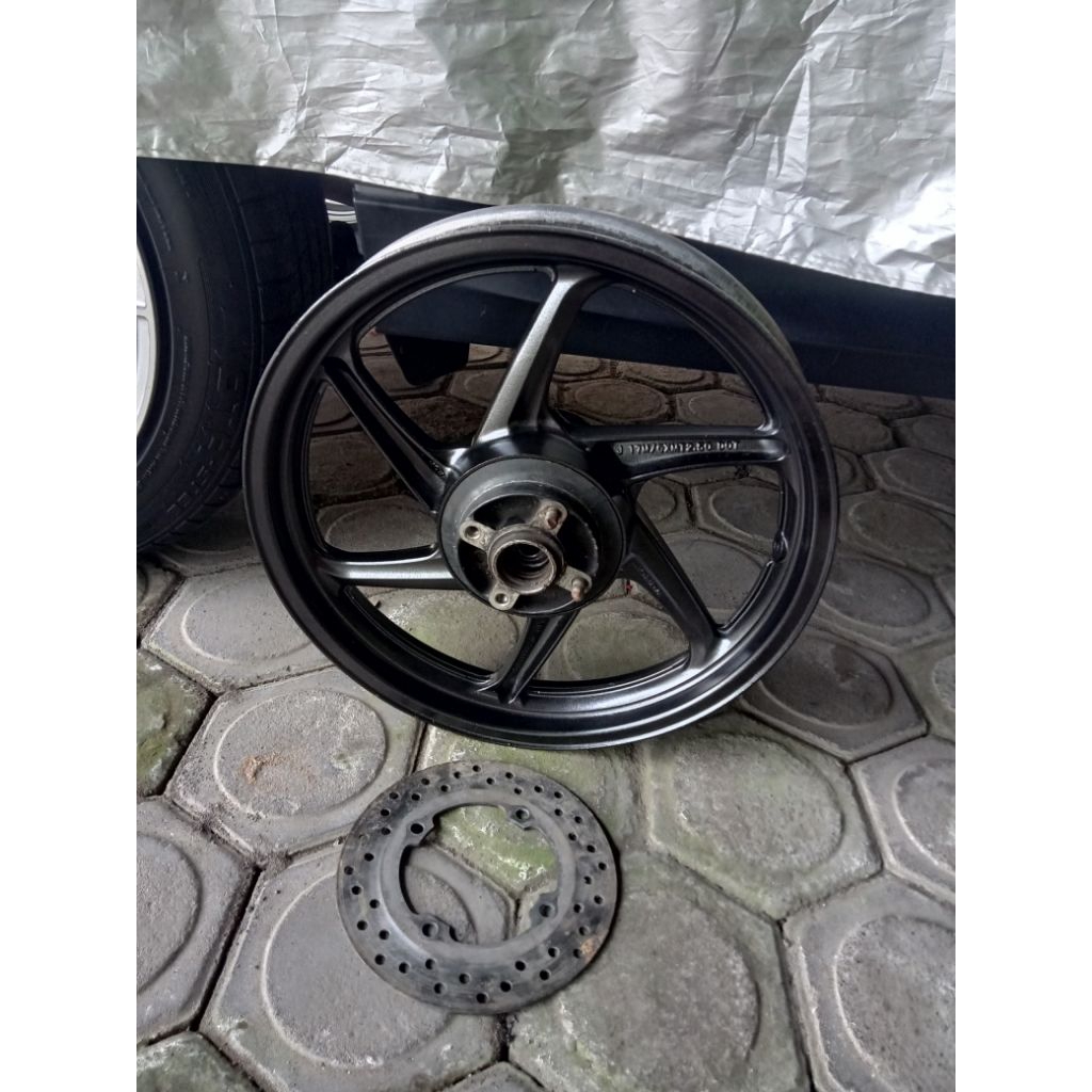 velg cw belakang set napgire+disk cakram original copotan CBR old/Megapro mono