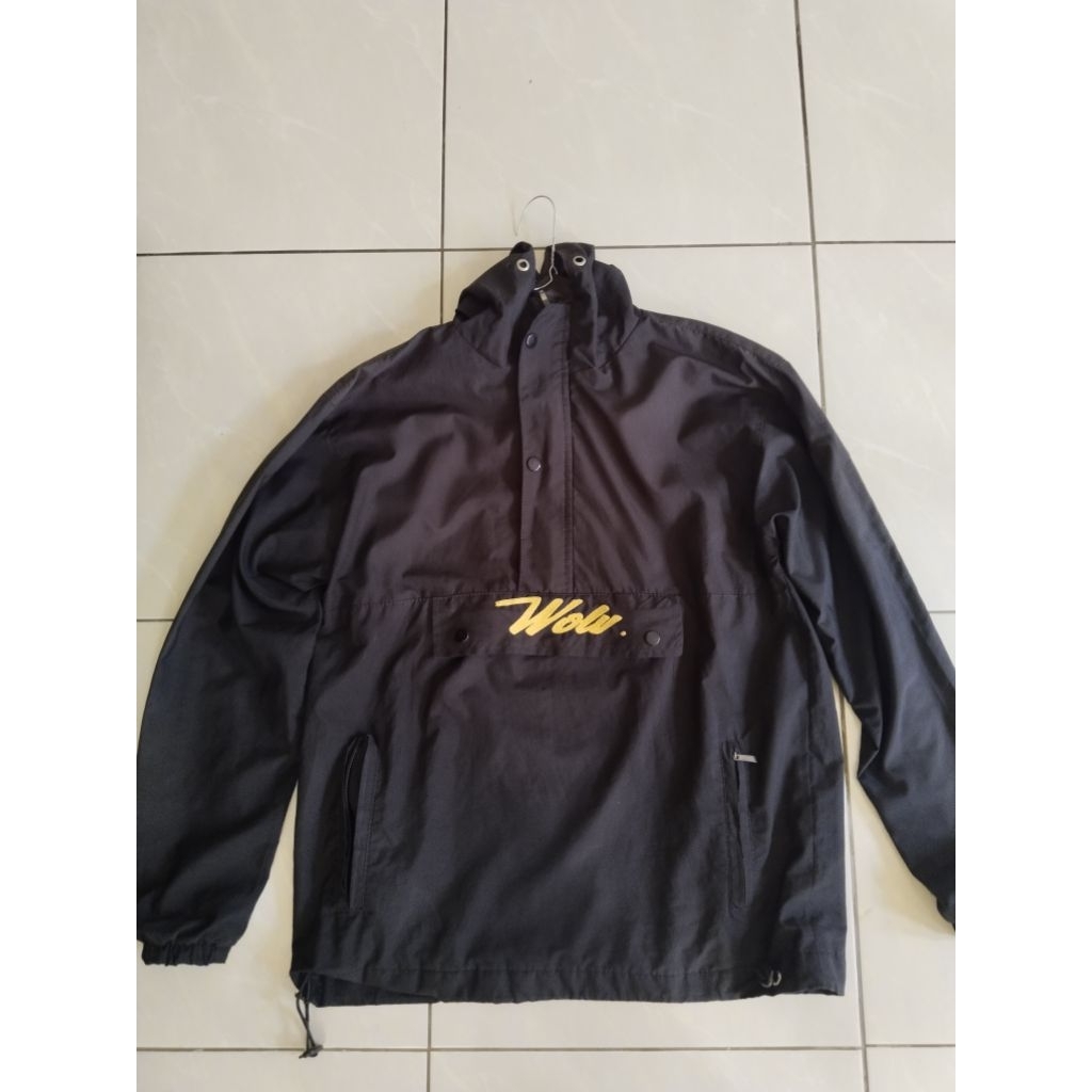 JAKET PRIA WOLVES RUNNING