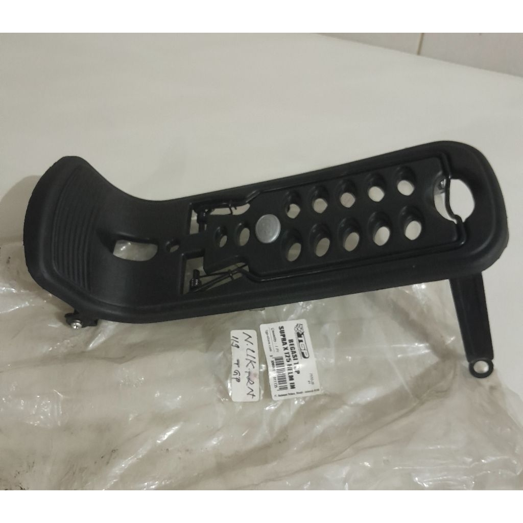 Bagasi Tengah Honda Supra X 125 HELM IN