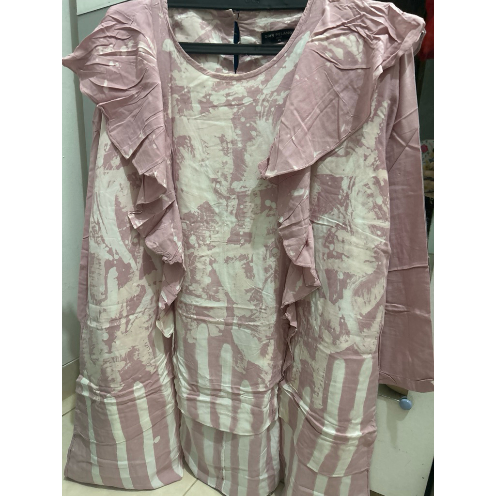 Preloved Dian Pelangi