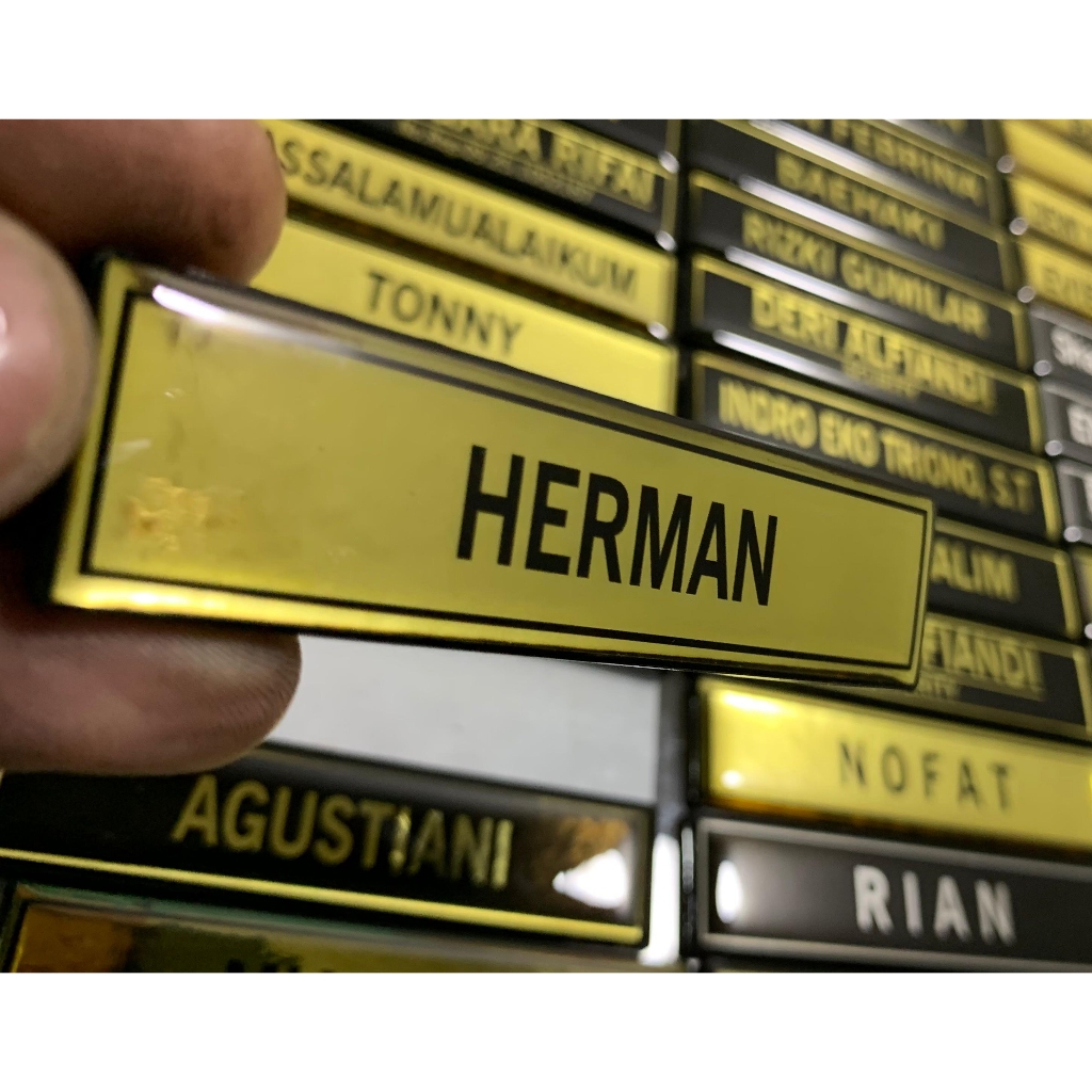 

Papan Nama Dada Nametag Costume Magnet Penitik Asn Dokter Perawat Security Apoterker Guru Siswa Umum