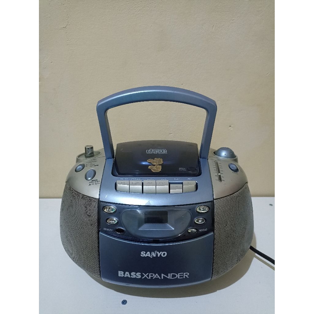 mini compo sanyo mcd-zx200f