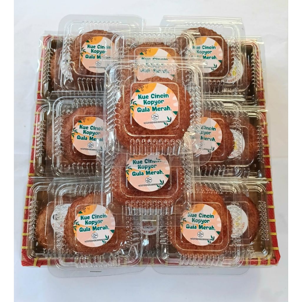 

Kue Ali Kopyor gula merah, Kue Cincin Kopyor gula merah.Kemasan satuan sangat cocok untuk acara Selamatan. minimal pembelian 25 pcs ya