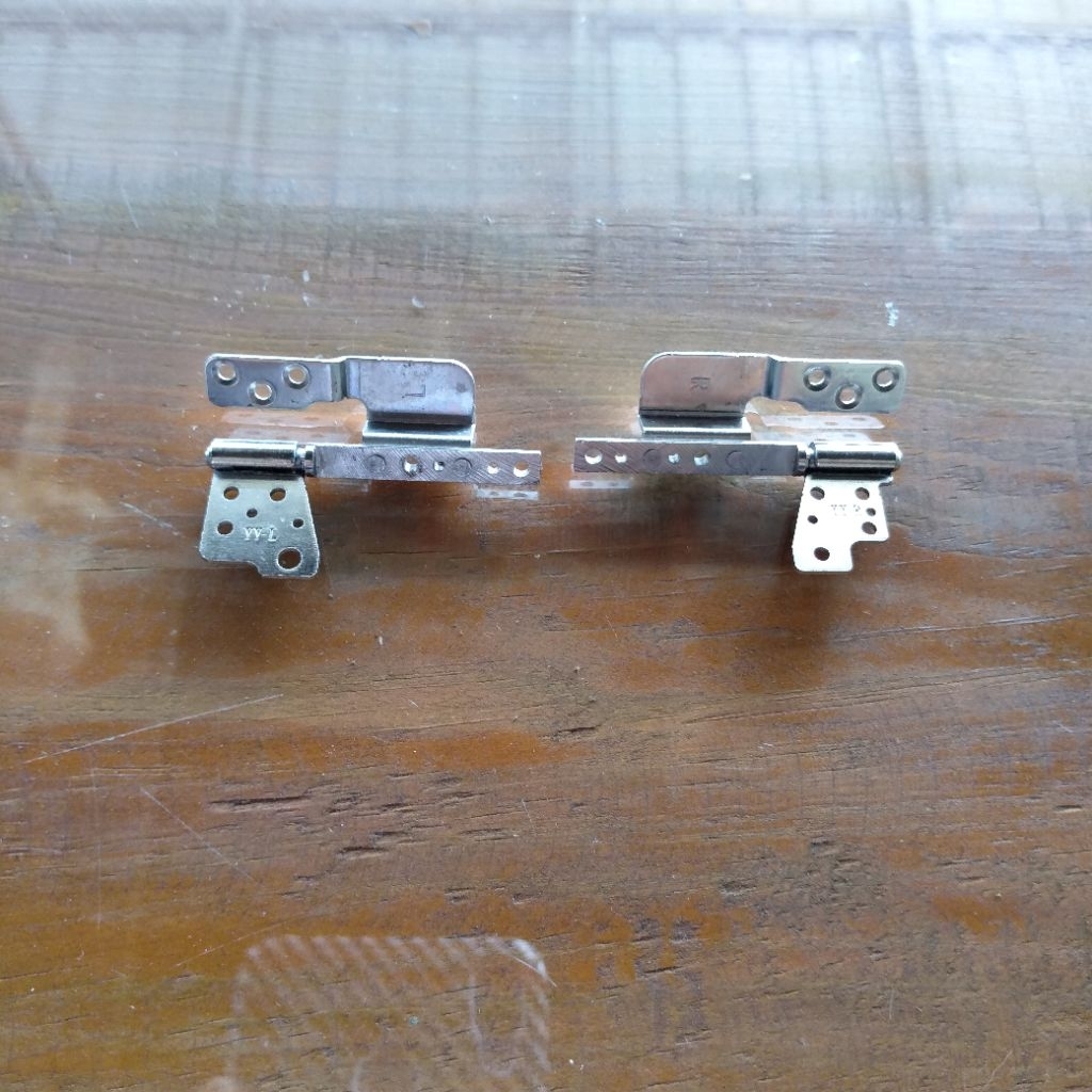 engsel laptop Zyrex sky 232 extreme