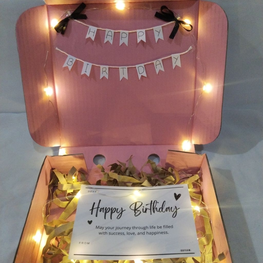 

boxgift/BOX HITAM/kotakkado/hampers/kadohadiah/boxdus/boxhampers/kadocowok/aesthetic/lamputumbler/dushitam/hitam/pita/ duscoklat/coklat/box coklat