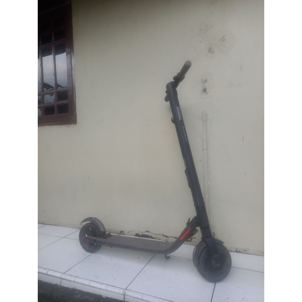 skuter listrik ninebot by segwey bekas