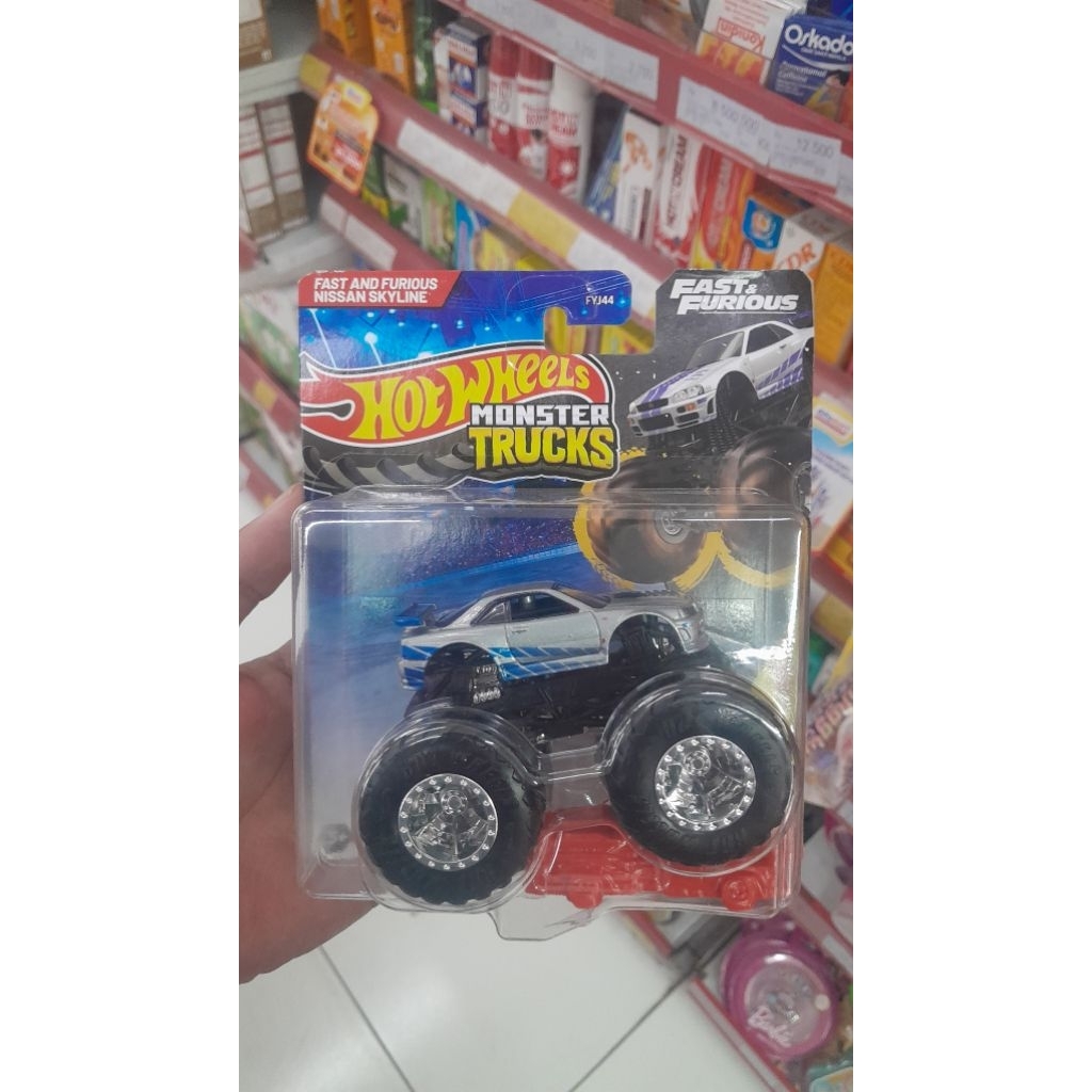 HotWheels Nissan Skyline Monster Truck