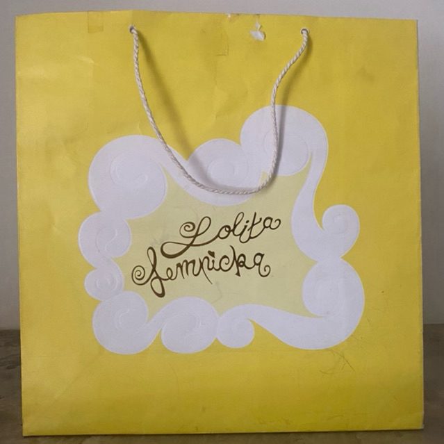 

PAPER BAG LOLITA LEMPICKA