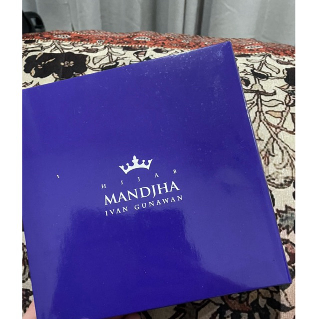 Preloved Hijab Mandjha Ivan Gunawan