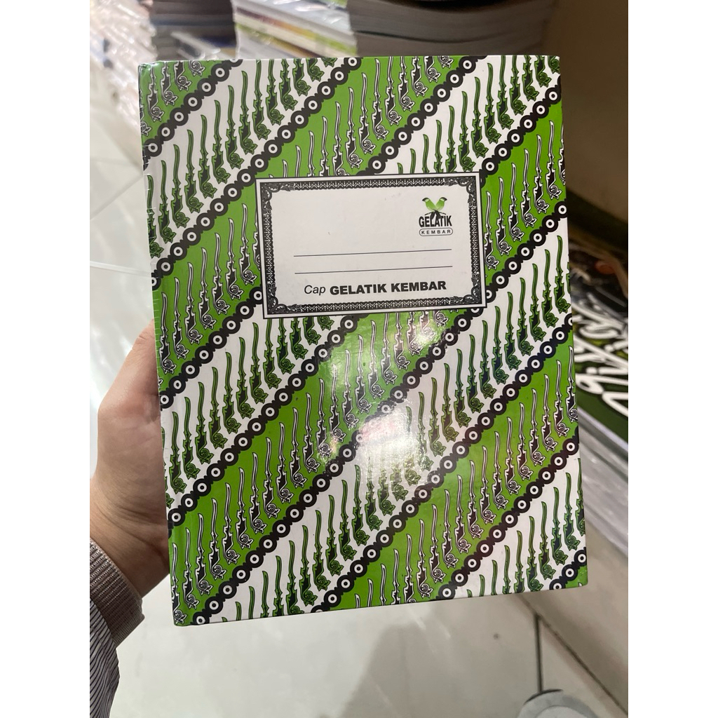 

BUKU HARD COVER ISI 100 LEMBAR UKURAN QWARTO GELATIK