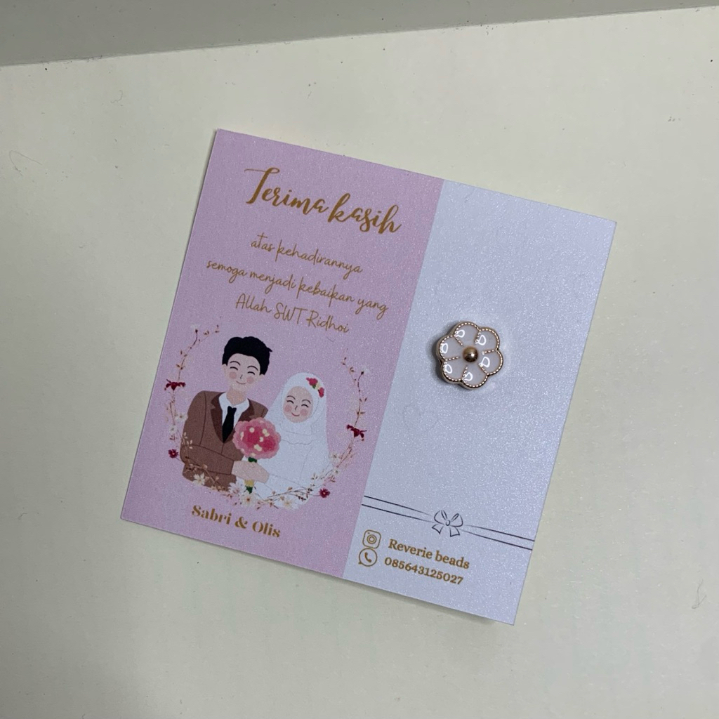 souvenir pin bros / souvenir cantik