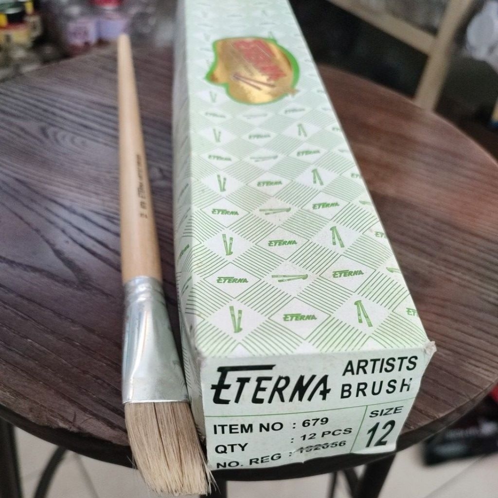 

Kuas lukis eterna no. 12 dan no. 1