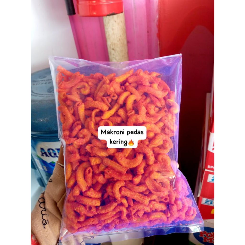 

Makaroni pedas daun jerukk by mak.emoy