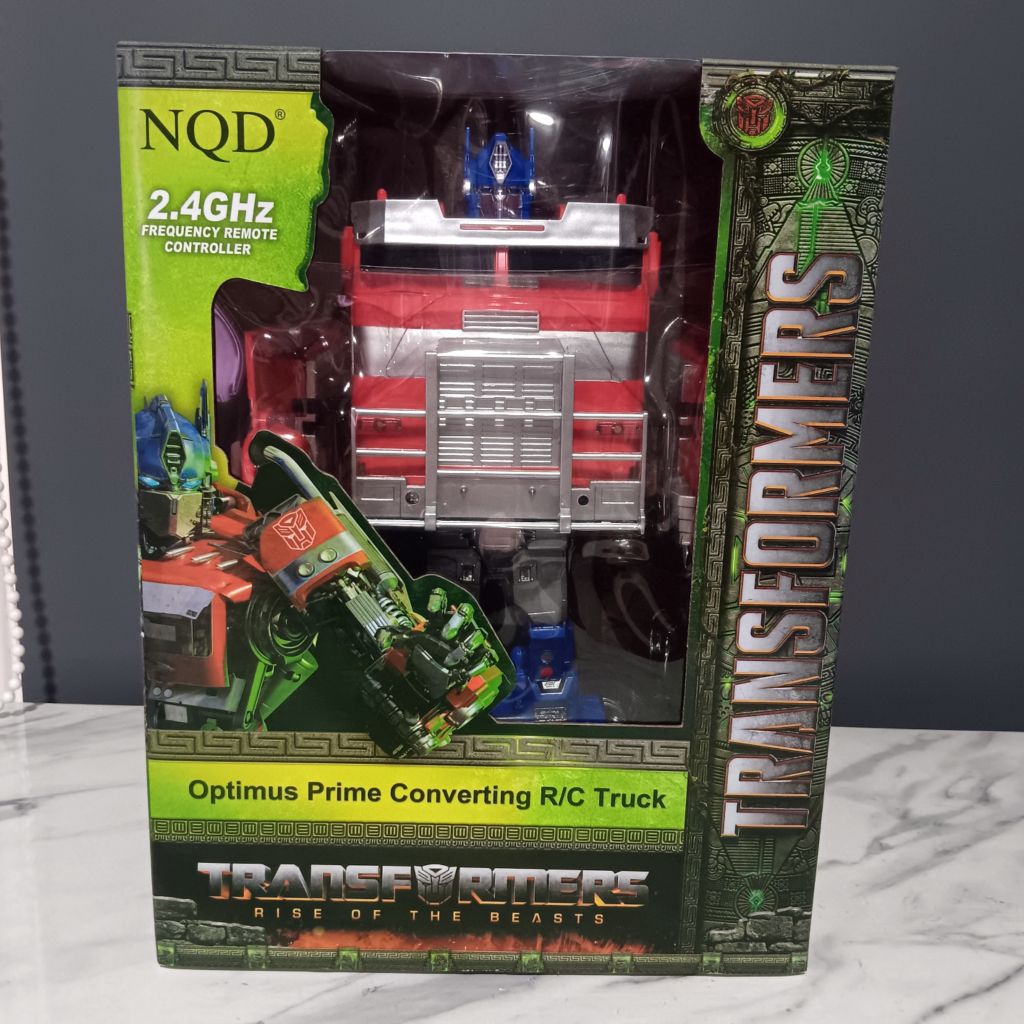 TRANSFORMERS OPTIMUS PRIME REMOTE CONTROL TRUCK