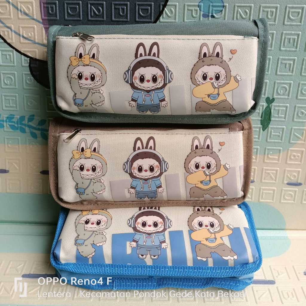 

Tempat Pensil Kain 2 Resleting Gambar Labubu