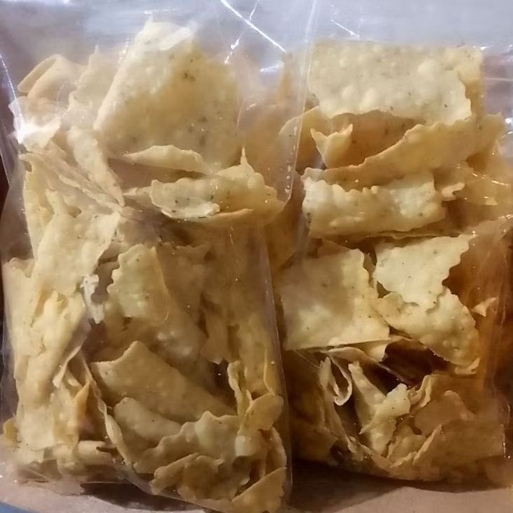 

KERIPIK PANGSIT AROMA DAUN JERUK 1KG (1000GR) - KRIPIK PANGSIT