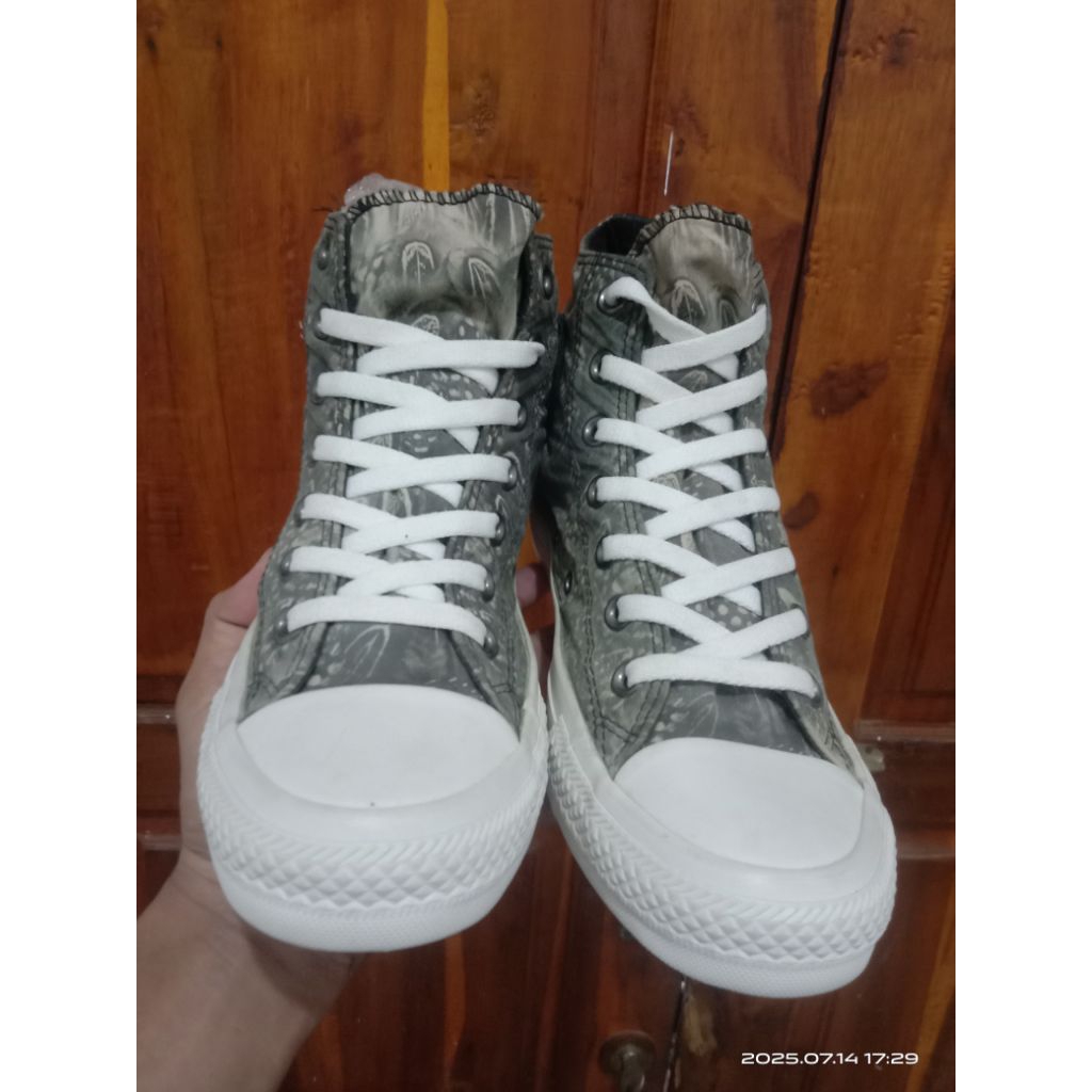 sepatu second Converse