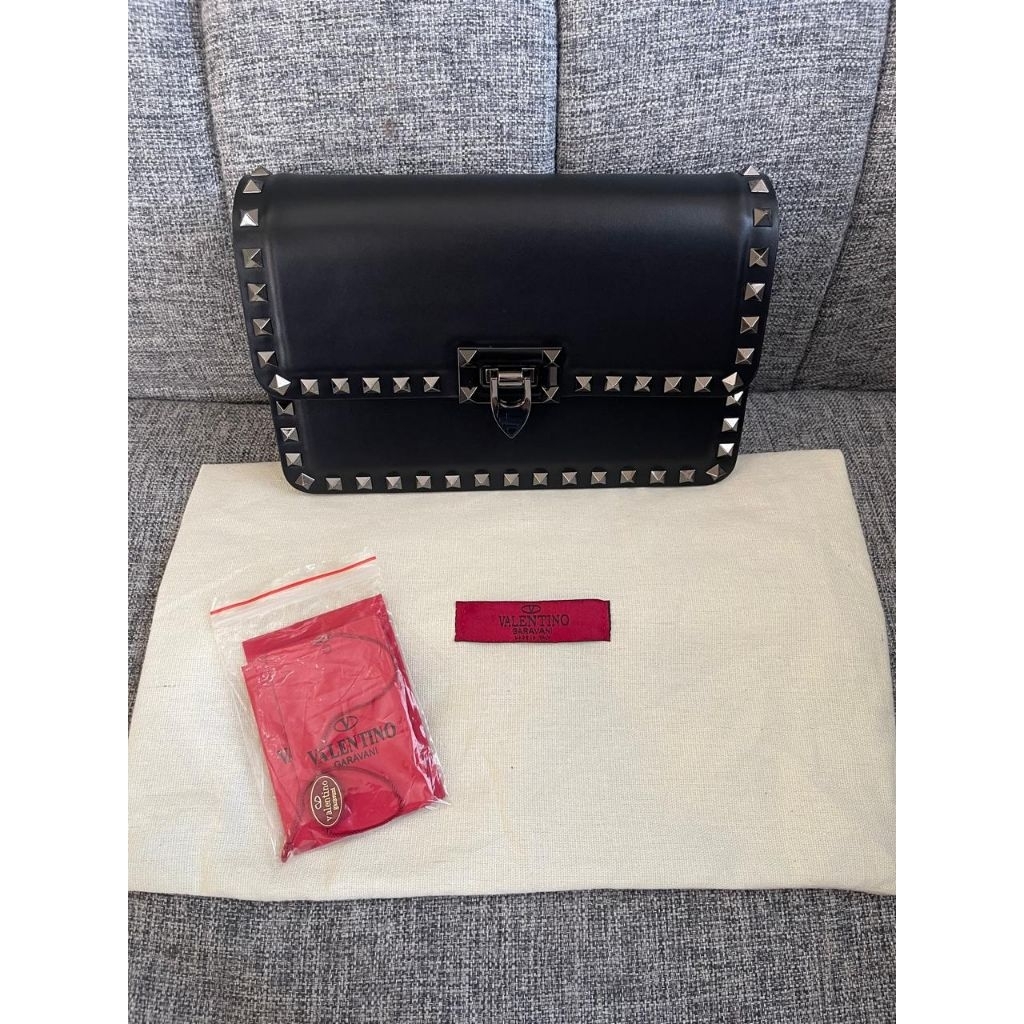 Valentino Garavani Rockstud Bag – Black