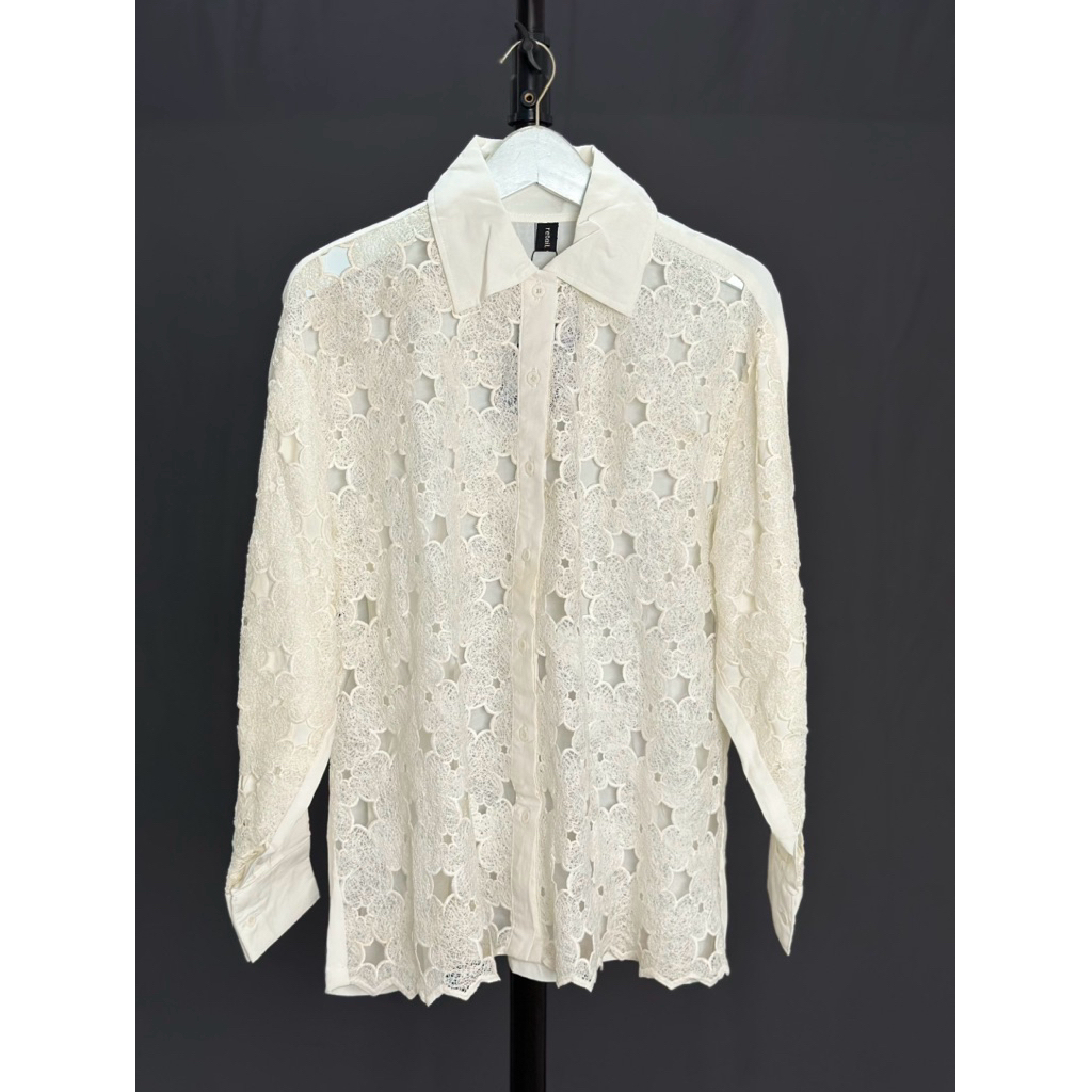 [NEW] Retail Therapy - White Blouse Embroidery