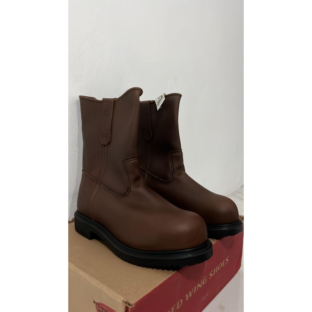 Red wing 8241 Safety Shoes