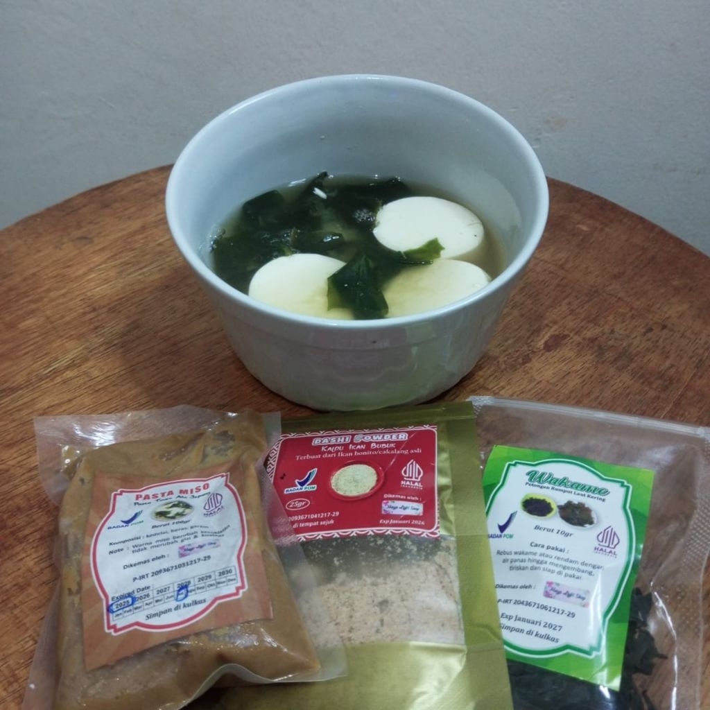 

Paket Hemat Miso Soup termurah Halal dan Enak (Pasta Miso, Dashi, wakame)