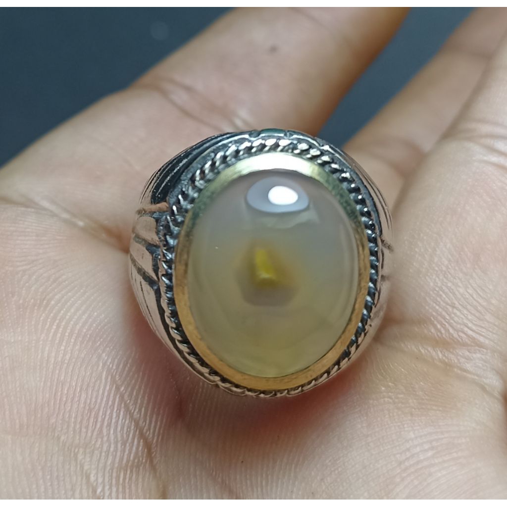 BATU AKIK YAKUT UNIK ANTIK