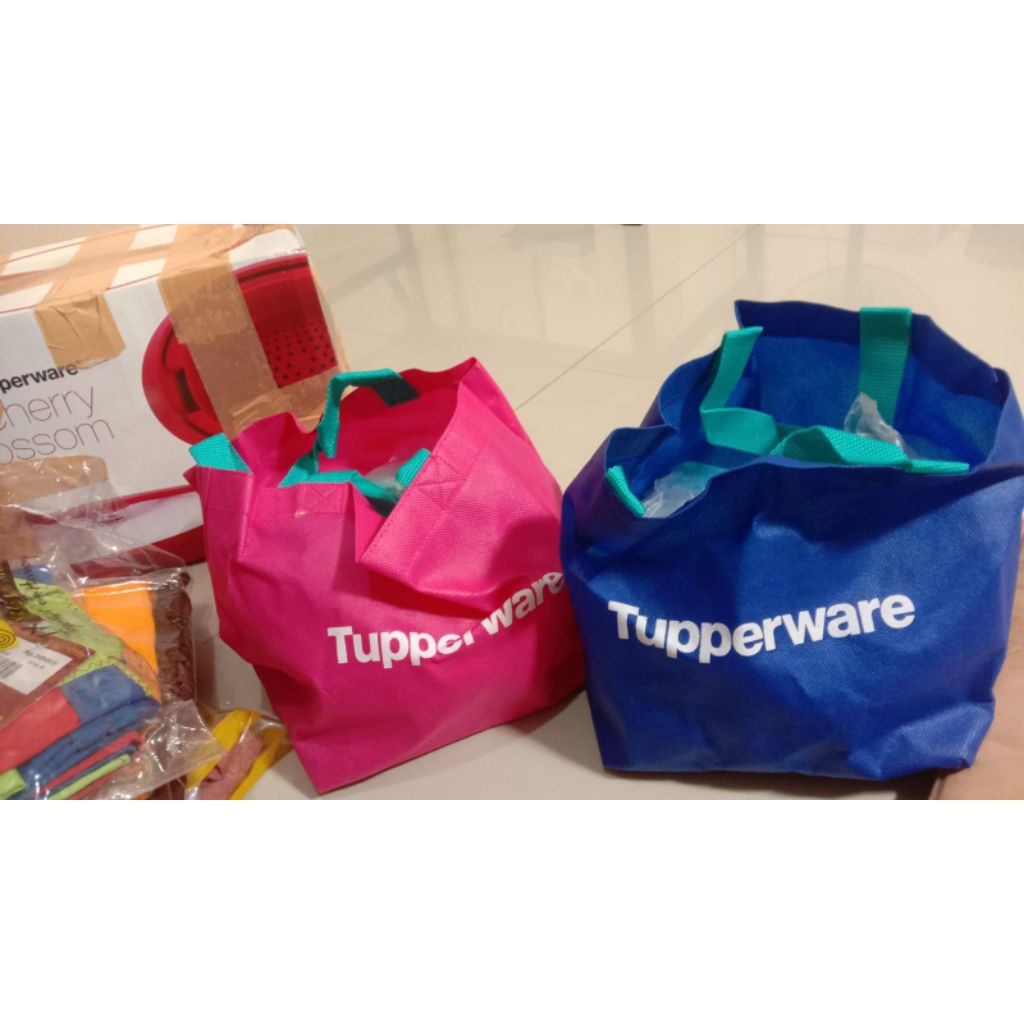 Kotak bekal anak dan dewasa + tas. Fashionista Tupperware